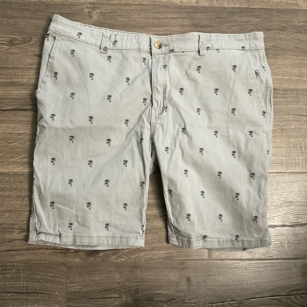 True Rock Men’s Shorts - Palm Tree Pattern